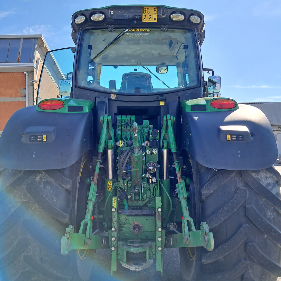 JOHN DEERE 6230R - Farm tractor: picture 4 JOHN DEERE 6230R - Farm tractor: picture 4