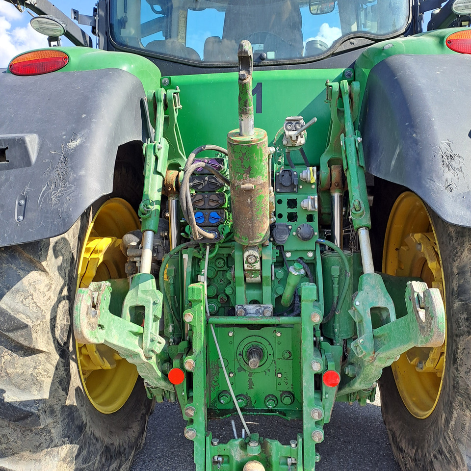 JOHN DEERE 7310R - ASTA AGRIBERTOCCHI - Farm tractor: picture 4 JOHN DEERE 7310R - ASTA AGRIBERTOCCHI - Farm tractor: picture 4