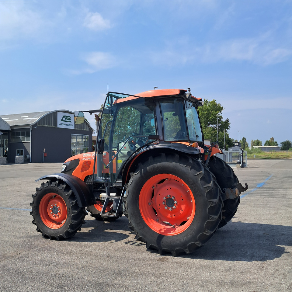 KUBOTA M9960 - Farm tractor: picture 3 KUBOTA M9960 - Farm tractor: picture 3