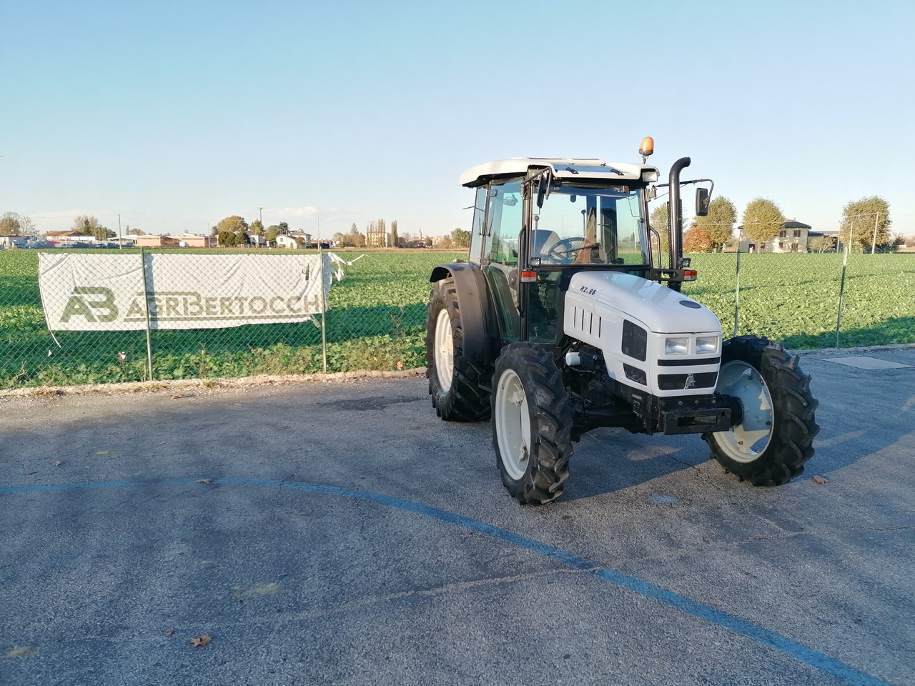 LAMBORGHINI R2.86 - Farm tractor: picture 1 LAMBORGHINI R2.86 - Farm tractor: picture 1