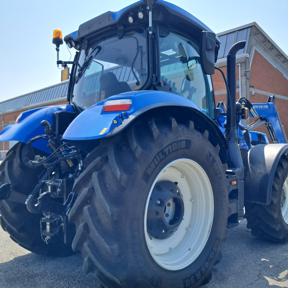 NEW HOLLAND T6 160 - Farm tractor: picture 5 NEW HOLLAND T6 160 - Farm tractor: picture 5