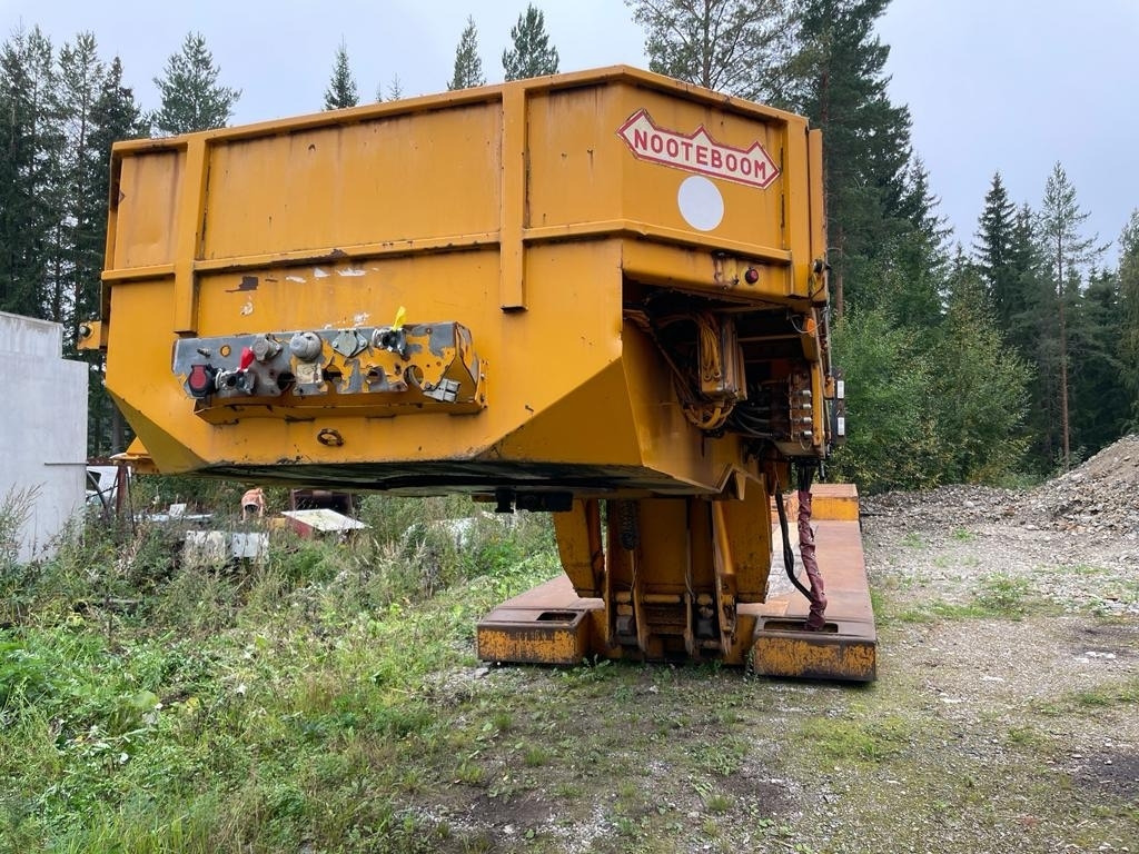 Nooteboom Euro-82-04 - Low loader semi-trailer: picture 3 Nooteboom Euro-82-04 - Low loader semi-trailer: picture 3
