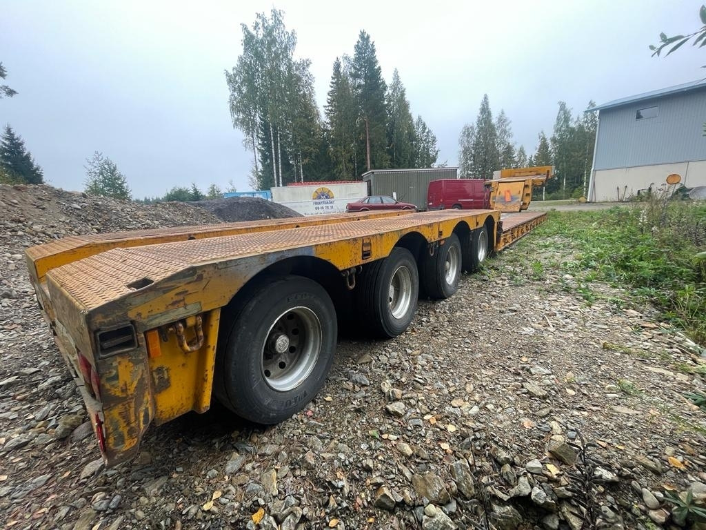 Nooteboom Euro-82-04 - Low loader semi-trailer: picture 5 Nooteboom Euro-82-04 - Low loader semi-trailer: picture 5
