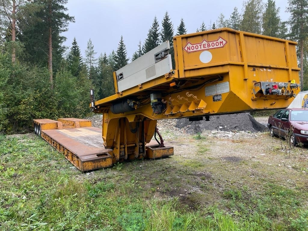 Nooteboom Euro-82-04 - Low loader semi-trailer: picture 2 Nooteboom Euro-82-04 - Low loader semi-trailer: picture 2