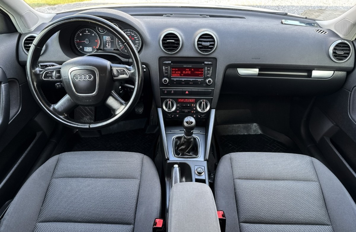 Audi A3 1.6 TDI 105KM Bezwypadkowy potwierdzony przebieg AUTO BARDZO ZADBANE - Car: picture 5 Audi A3 1.6 TDI 105KM Bezwypadkowy potwierdzony przebieg AUTO BARDZO ZADBANE - Car: picture 5