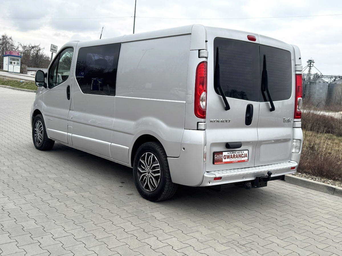 Renault Trafic 2.5 DCI 150KM L2 LONG Brygadówka Niski przebieg JAK NOWY NAVI - Combi van: picture 5 Renault Trafic 2.5 DCI 150KM L2 LONG Brygadówka Niski przebieg JAK NOWY NAVI - Combi van: picture 5
