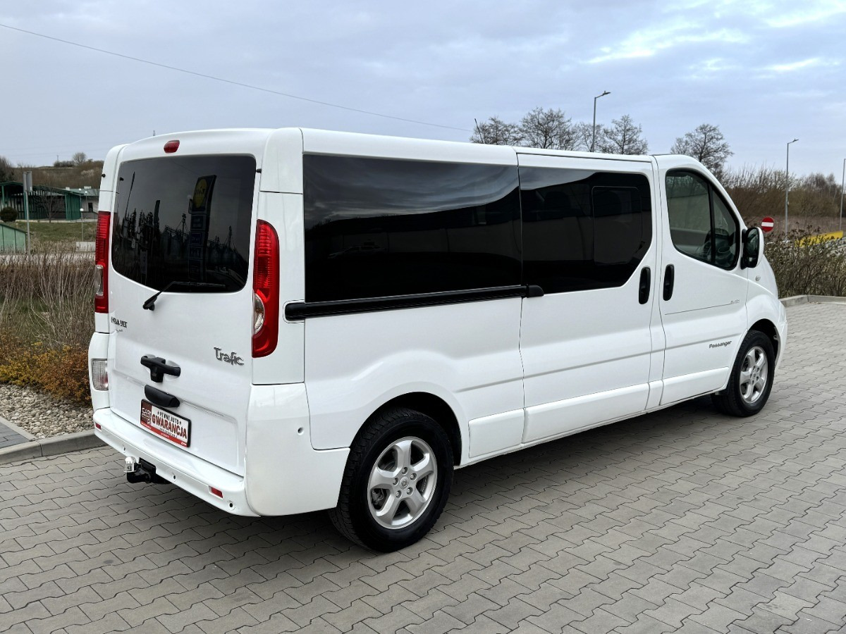 Renault Trafic L2 Long 2.5 150KM Black Edition 9 osobowy TOUR Nawiewy tylne - Minibus, Passenger van: picture 5 Renault Trafic L2 Long 2.5 150KM Black Edition 9 osobowy TOUR Nawiewy tylne - Minibus, Passenger van: picture 5