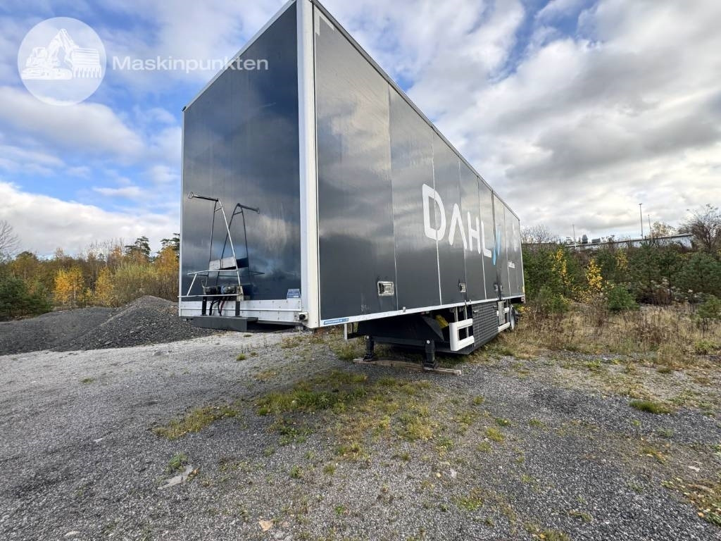 HFR 1 axlad semitrailer med truck! - Closed box semi-trailer: picture 1 HFR 1 axlad semitrailer med truck! - Closed box semi-trailer: picture 1