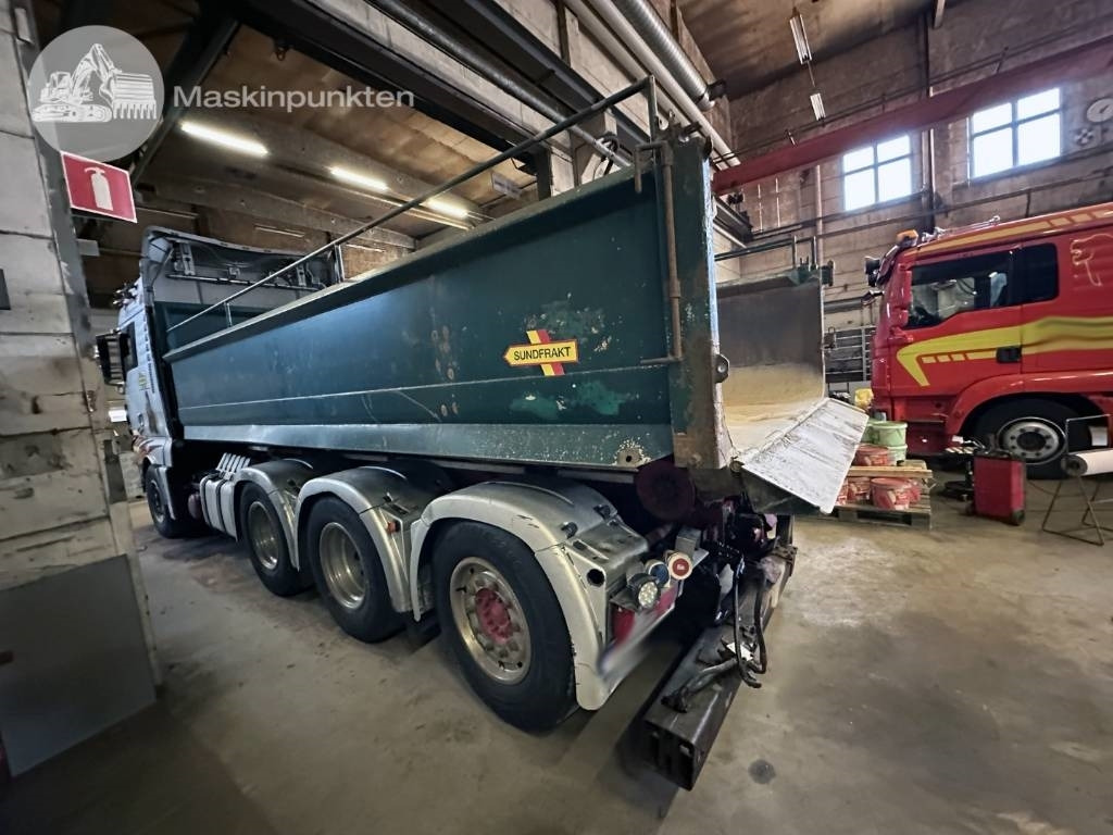 MAN TGX 35.540 - Hook lift truck: picture 5 MAN TGX 35.540 - Hook lift truck: picture 5