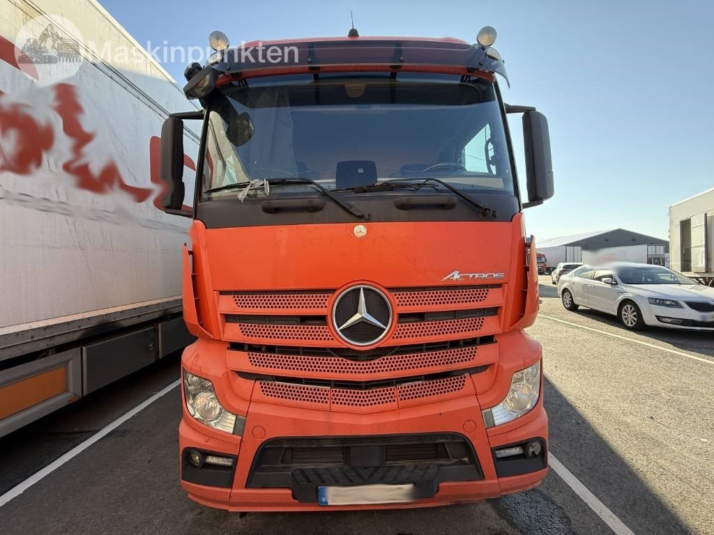 Mercedes-Benz Actros 2551 - Refrigerator truck: picture 2 Mercedes-Benz Actros 2551 - Refrigerator truck: picture 2