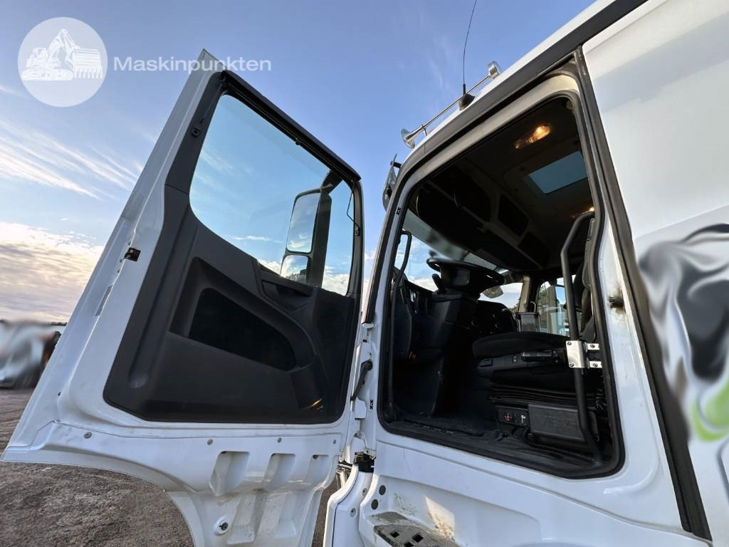 Hook lift truck Mercedes-Benz Arocs 3251: picture 11