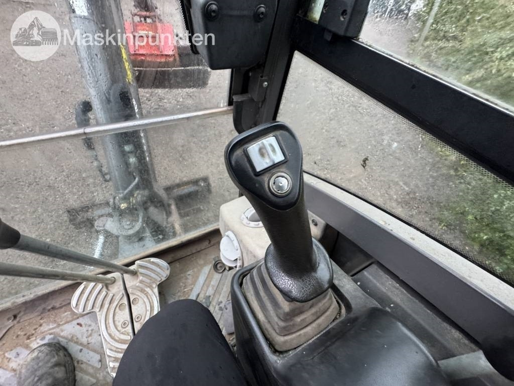 Farm tractor New Holland 8560: picture 41