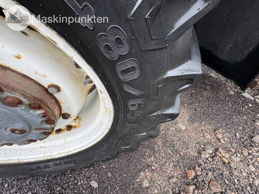 New Holland 8560  - Farm tractor: picture 3 New Holland 8560  - Farm tractor: picture 3