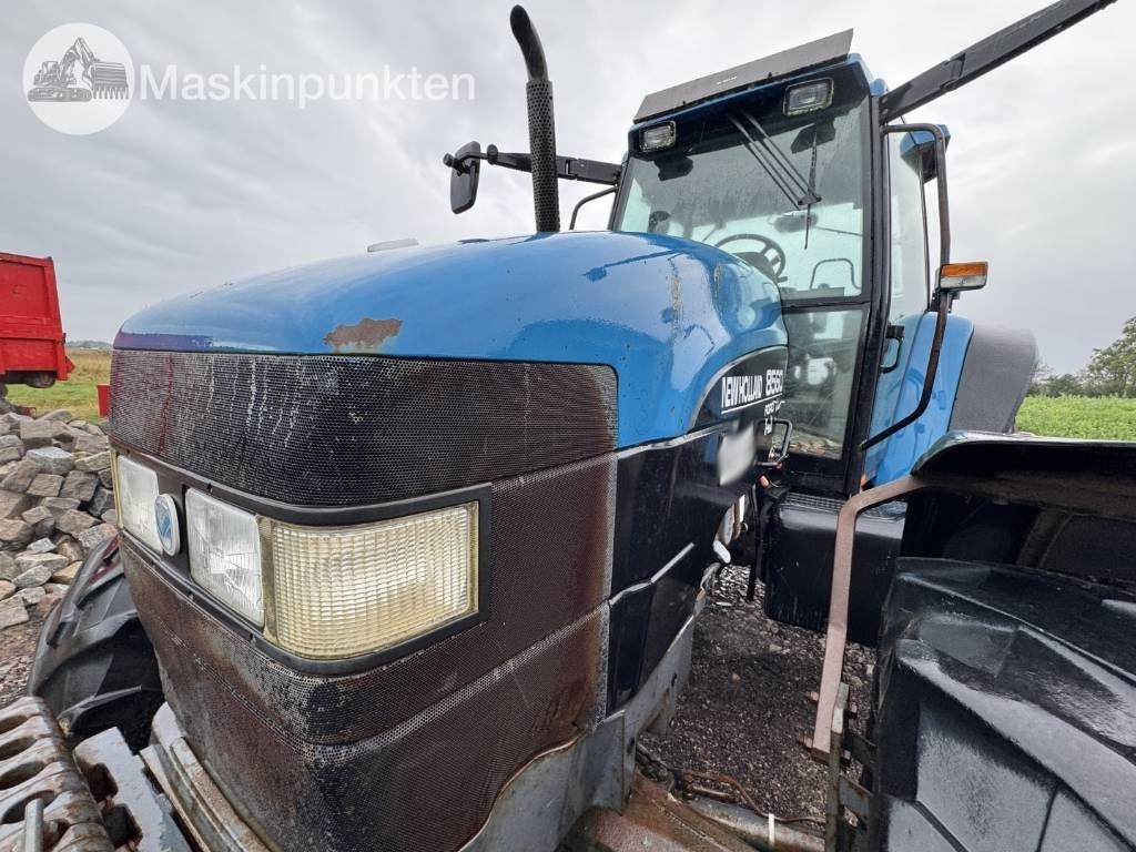 Farm tractor New Holland 8560: picture 18
