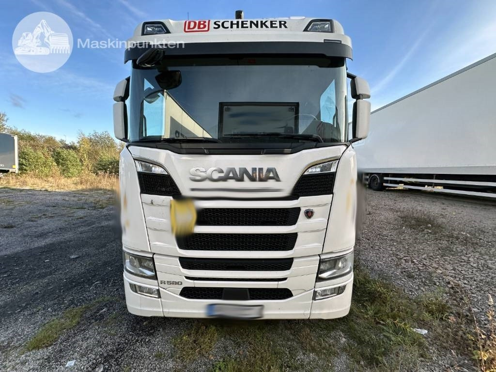 Scania R 580 - Box truck: picture 5 Scania R 580 - Box truck: picture 5