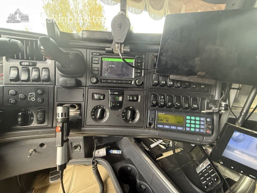 Cab chassis truck Scania R 580: picture 21