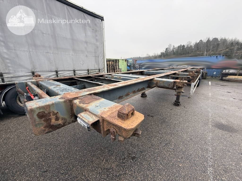 Schweriner CS 40 - Container transporter/ Swap body semi-trailer: picture 1 Schweriner CS 40 - Container transporter/ Swap body semi-trailer: picture 1