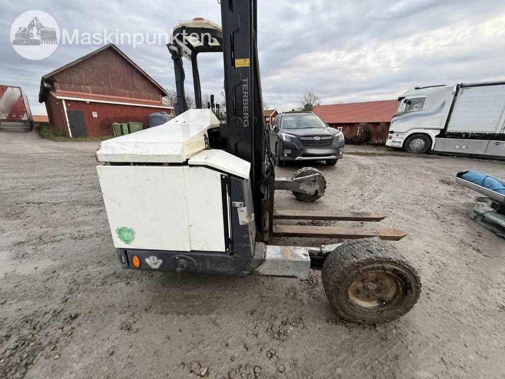 Terberg TKI-M 3x3 Truck - Diesel forklift: picture 2 Terberg TKI-M 3x3 Truck - Diesel forklift: picture 2