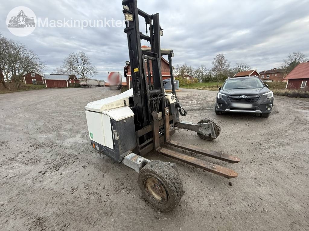 Terberg TKI-M 3x3 Truck - Diesel forklift: picture 1 Terberg TKI-M 3x3 Truck - Diesel forklift: picture 1