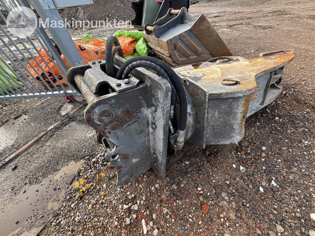 VTN FP18 - Ripper for Construction machinery: picture 3 VTN FP18 - Ripper for Construction machinery: picture 3