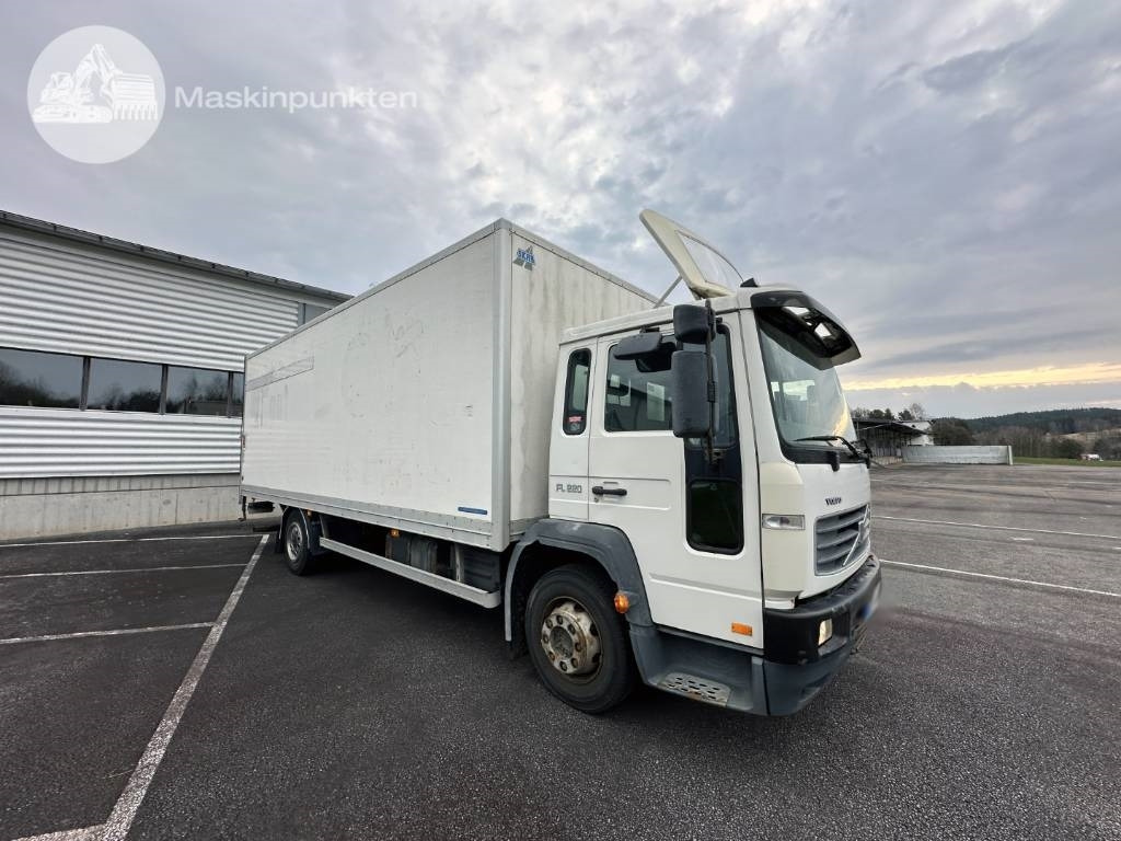 Volvo FL 612 - Box truck: picture 1 Volvo FL 612 - Box truck: picture 1