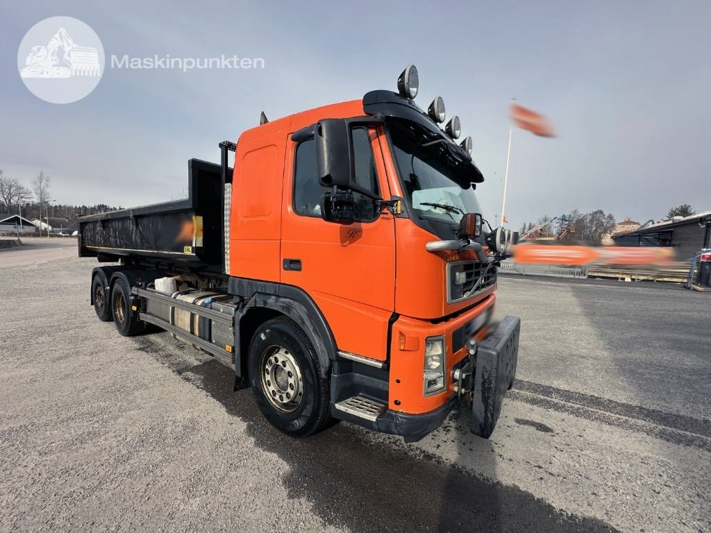 Volvo FM 380 - Hook lift truck: picture 1 Volvo FM 380 - Hook lift truck: picture 1