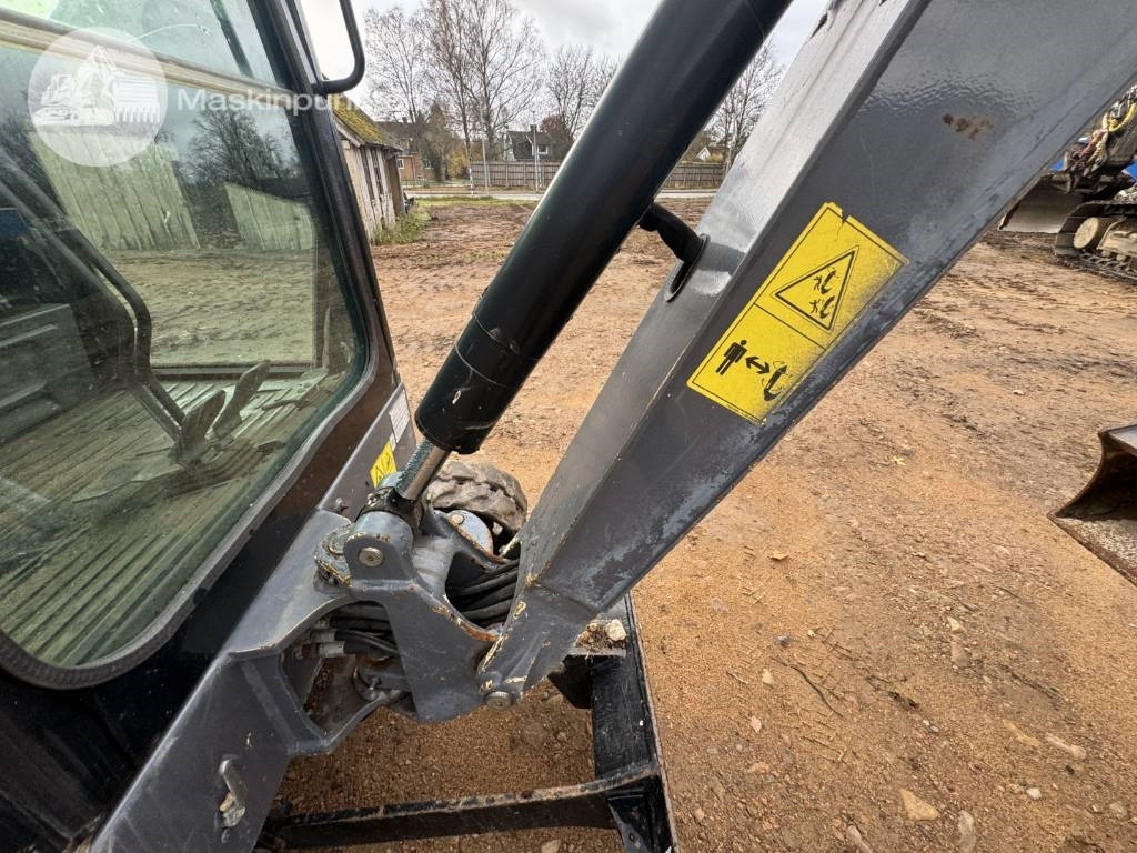 Mini excavator Yanmar TC 22: picture 15