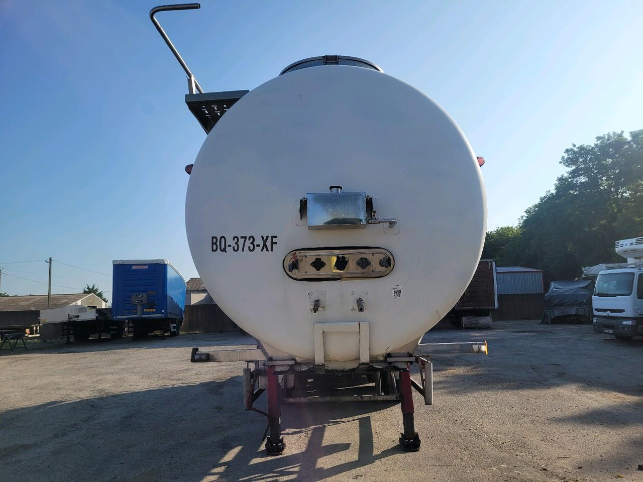 DIVERS SEMI CITERNE LAITI RE FX35DP - Milking equipment, Tank semi-trailer: picture 2 DIVERS SEMI CITERNE LAITI RE FX35DP - Milking equipment, Tank semi-trailer: picture 2