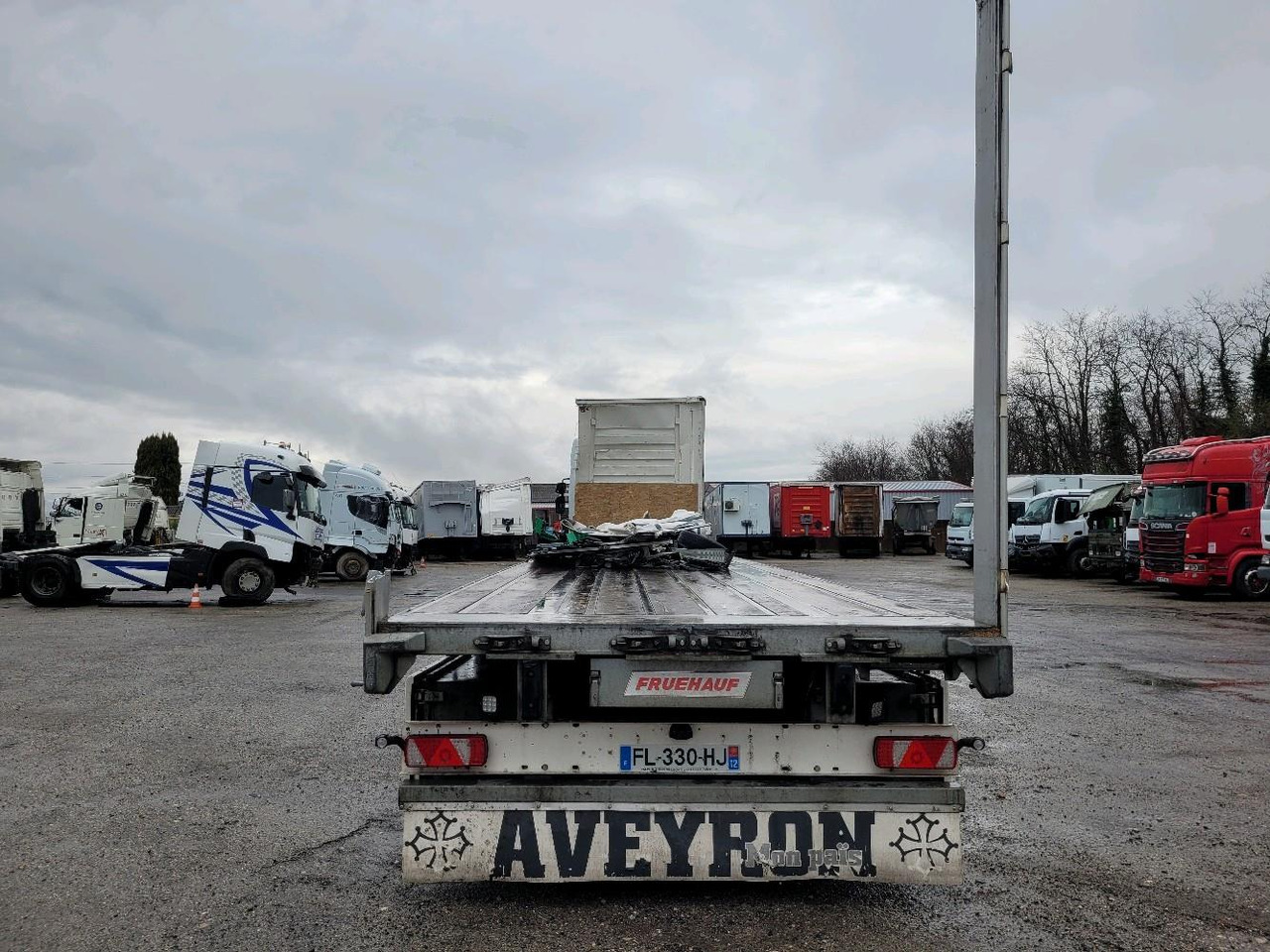 FRUEHAUF SEMI 3 ESSIEUX SAVOYARD FKSRT4 - Dropside/ Flatbed semi-trailer: picture 5 FRUEHAUF SEMI 3 ESSIEUX SAVOYARD FKSRT4 - Dropside/ Flatbed semi-trailer: picture 5