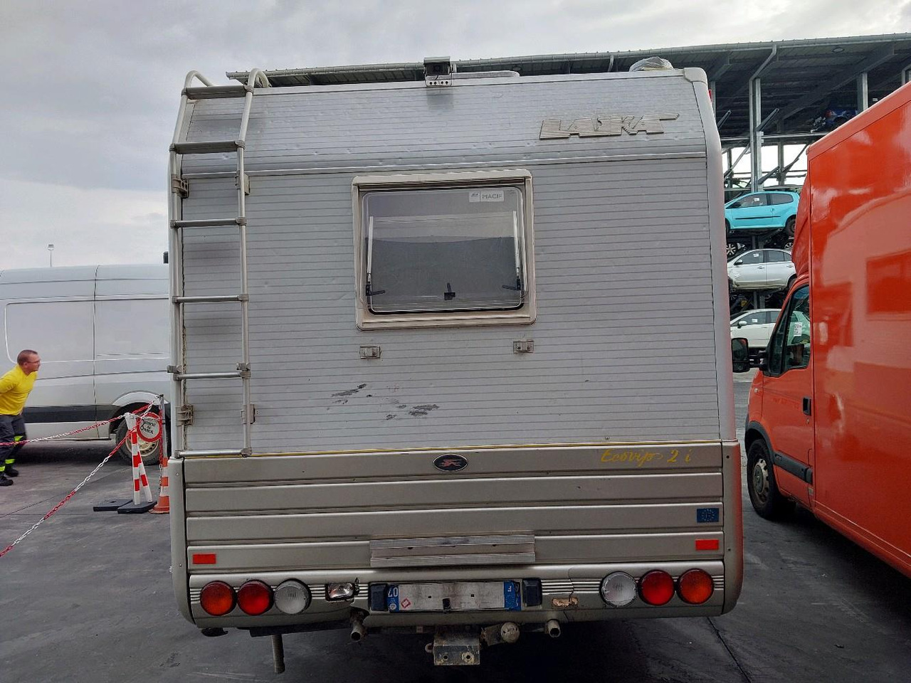 IVECO LAIKA 35.12 CAMPING 122 - Alcove motorhome: picture 5 IVECO LAIKA 35.12 CAMPING 122 - Alcove motorhome: picture 5