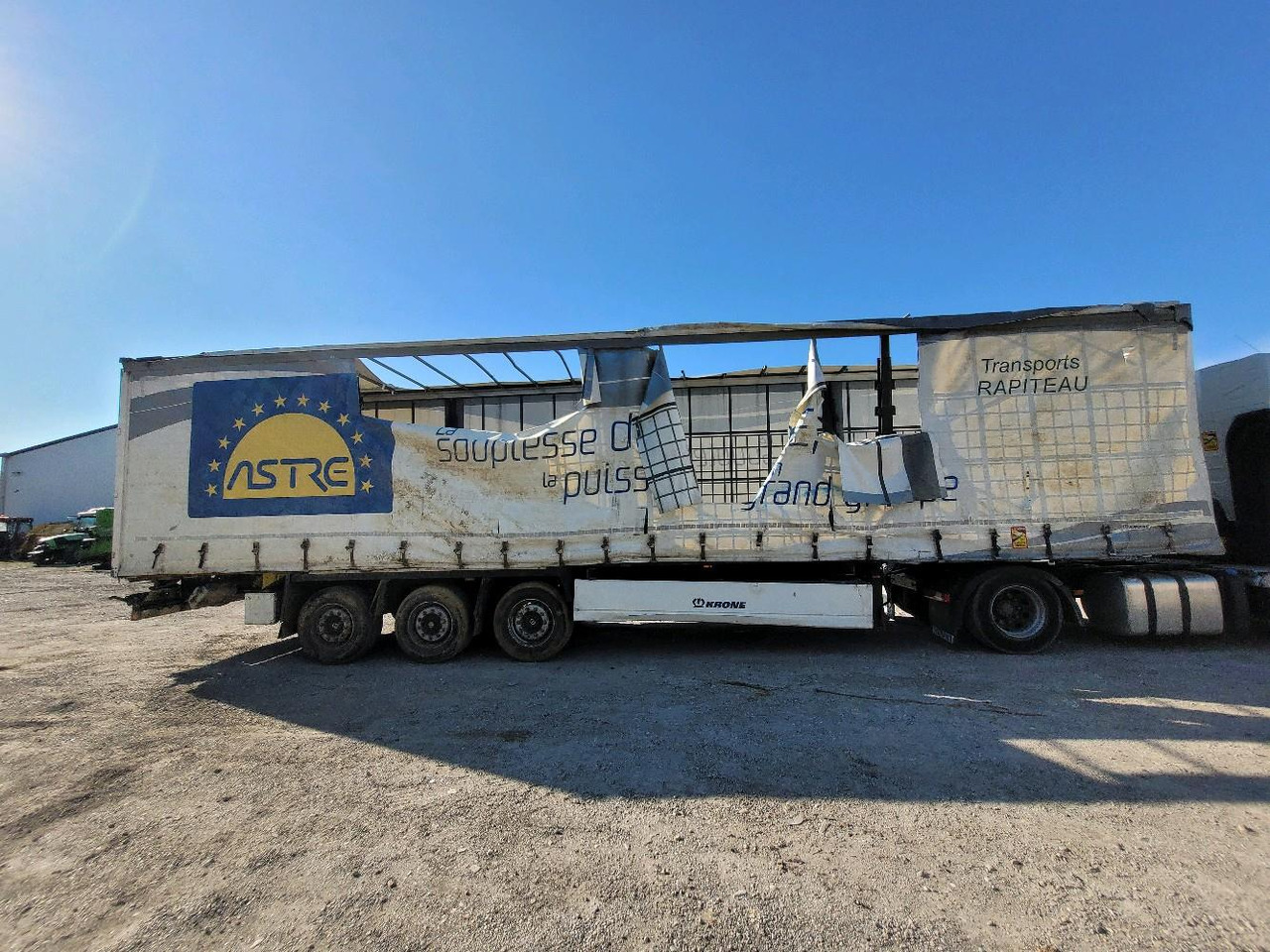 KRONE SD - Curtainsider semi-trailer: picture 3 KRONE SD - Curtainsider semi-trailer: picture 3