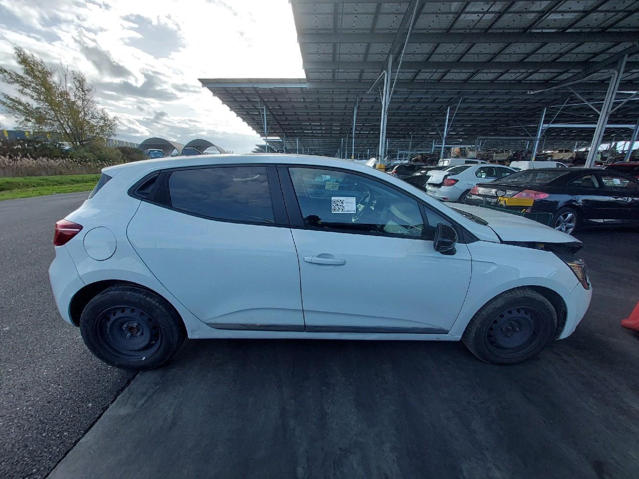 RENAULT CLIO V 1.0 TCE 90 EVOLUTION - Car: picture 3 RENAULT CLIO V 1.0 TCE 90 EVOLUTION - Car: picture 3