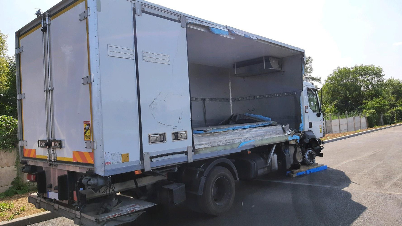 RENAULT PORTEUR FRIGO D - Refrigerator truck: picture 4 RENAULT PORTEUR FRIGO D - Refrigerator truck: picture 4