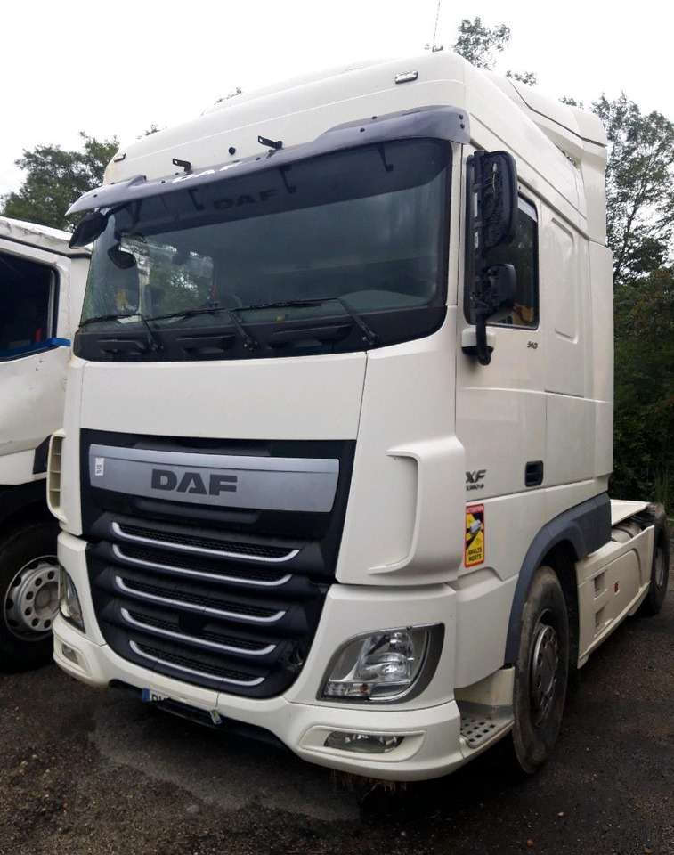 Tractor unit DAF XF510: picture 9