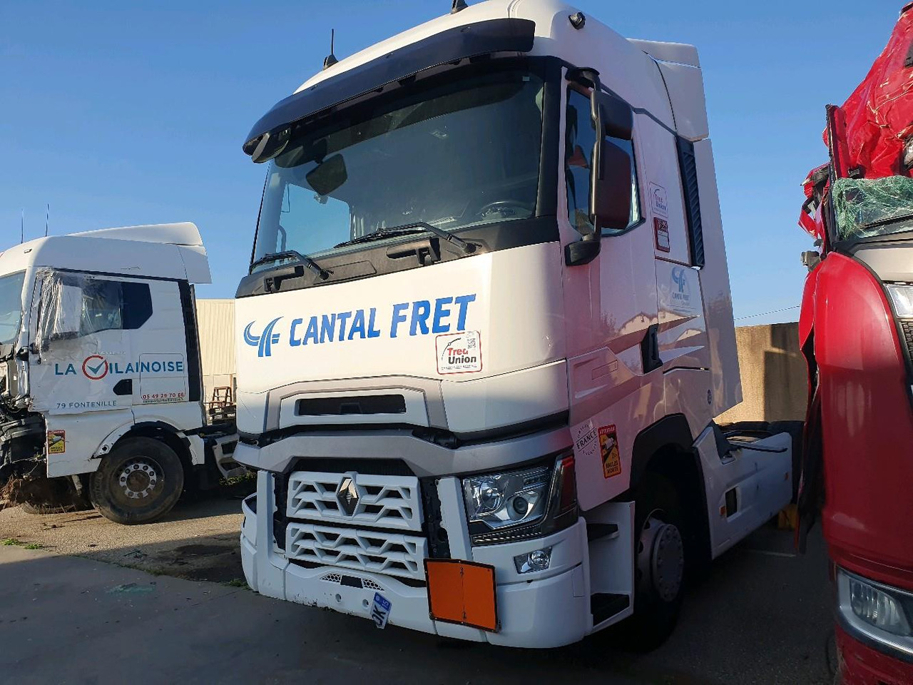 Tractor unit RENAULT T 440: picture 8