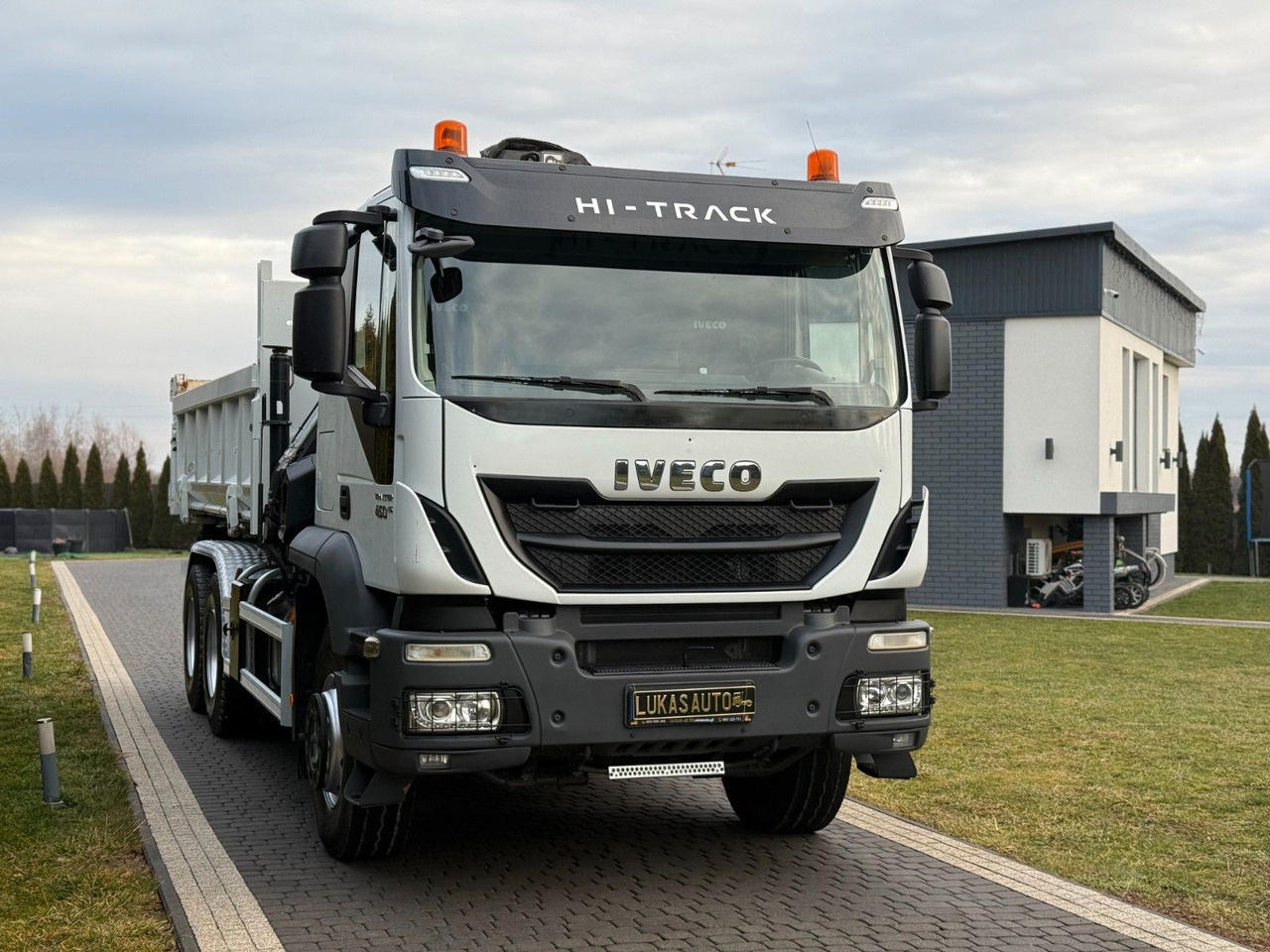 Iveco TRAKKER 450 6X4 DOUBLE HYDRO-BOARD HIAB - Tipper: picture 3 Iveco TRAKKER 450 6X4 DOUBLE HYDRO-BOARD HIAB - Tipper: picture 3