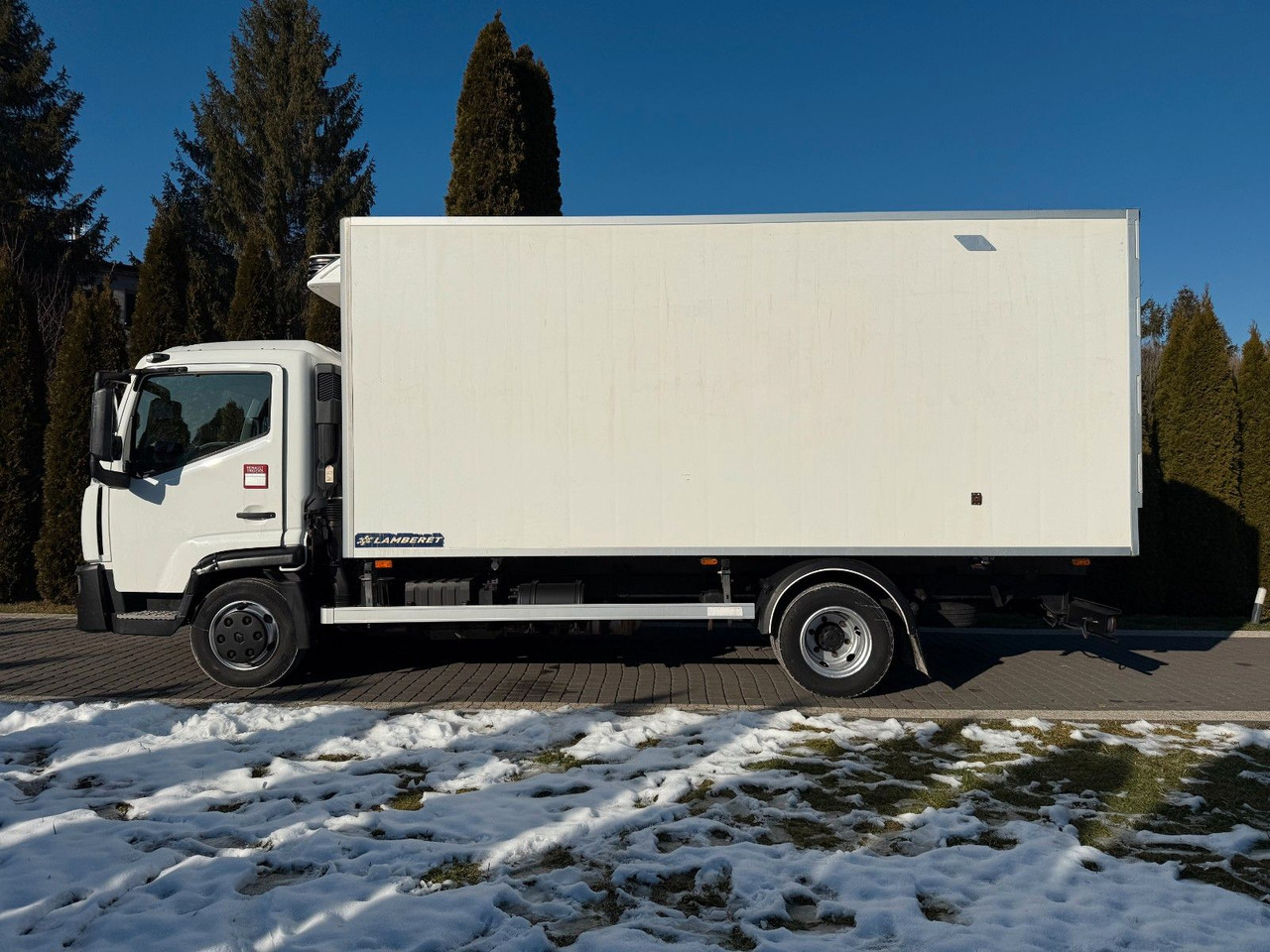 Renault D7.5 MANUAL LAMBERET CARRIER XARIOS 350 - Refrigerator truck: picture 4 Renault D7.5 MANUAL LAMBERET CARRIER XARIOS 350 - Refrigerator truck: picture 4