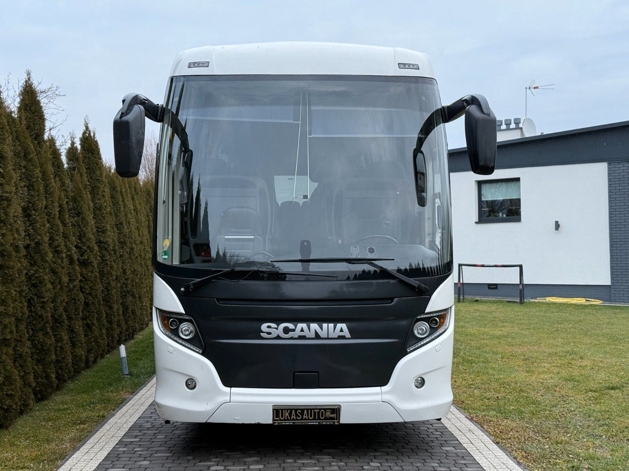 Scania TOURING HD - Coach: picture 2 Scania TOURING HD - Coach: picture 2