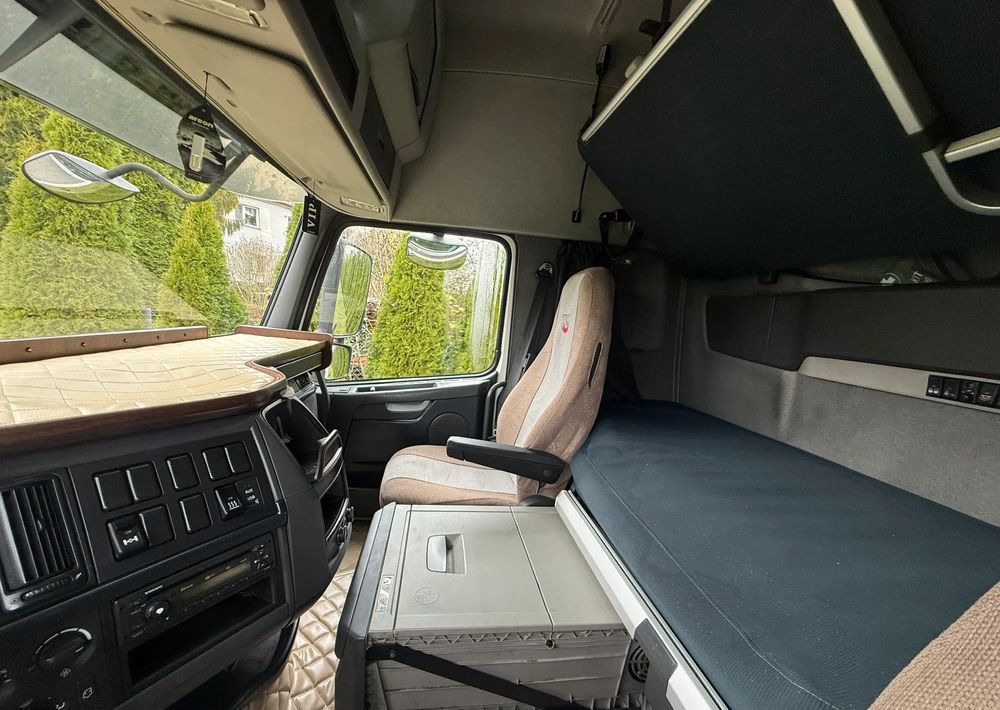 Tractor unit Volvo FH 460 XXL AUTOMAT EURO 5: picture 11 Tractor unit Volvo FH 460 XXL AUTOMAT EURO 5: picture 11