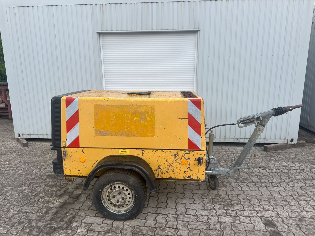 Compair C38 / DLT0406 Kompressor /1.978 H/ 7 Bar - Air compressor: picture 1 Compair C38 / DLT0406 Kompressor /1.978 H/ 7 Bar - Air compressor: picture 1