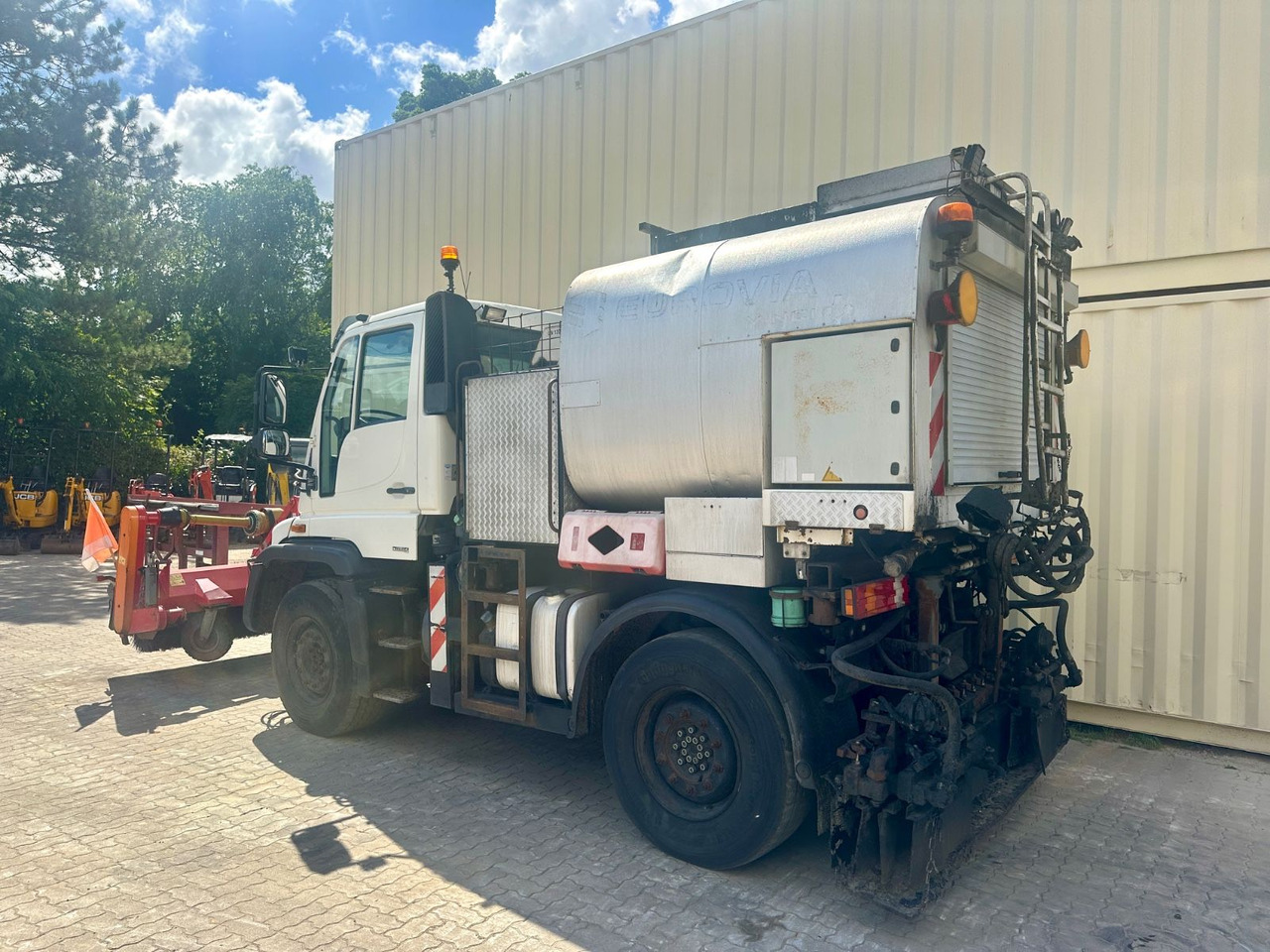 Unimog U400 Schäfer-Technic Bitum/Asphalt / TÜV 02/2026 - Municipal/ Special vehicle: picture 3 Unimog U400 Schäfer-Technic Bitum/Asphalt / TÜV 02/2026 - Municipal/ Special vehicle: picture 3