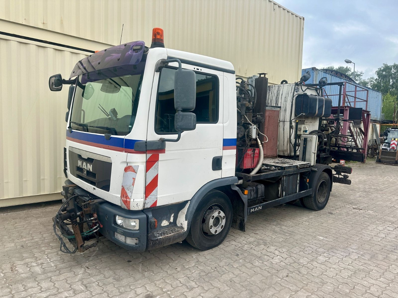 MAN TGL 10.240 / Weiro Bitumenspritze / 1. Hand - Truck: picture 2 MAN TGL 10.240 / Weiro Bitumenspritze / 1. Hand - Truck: picture 2