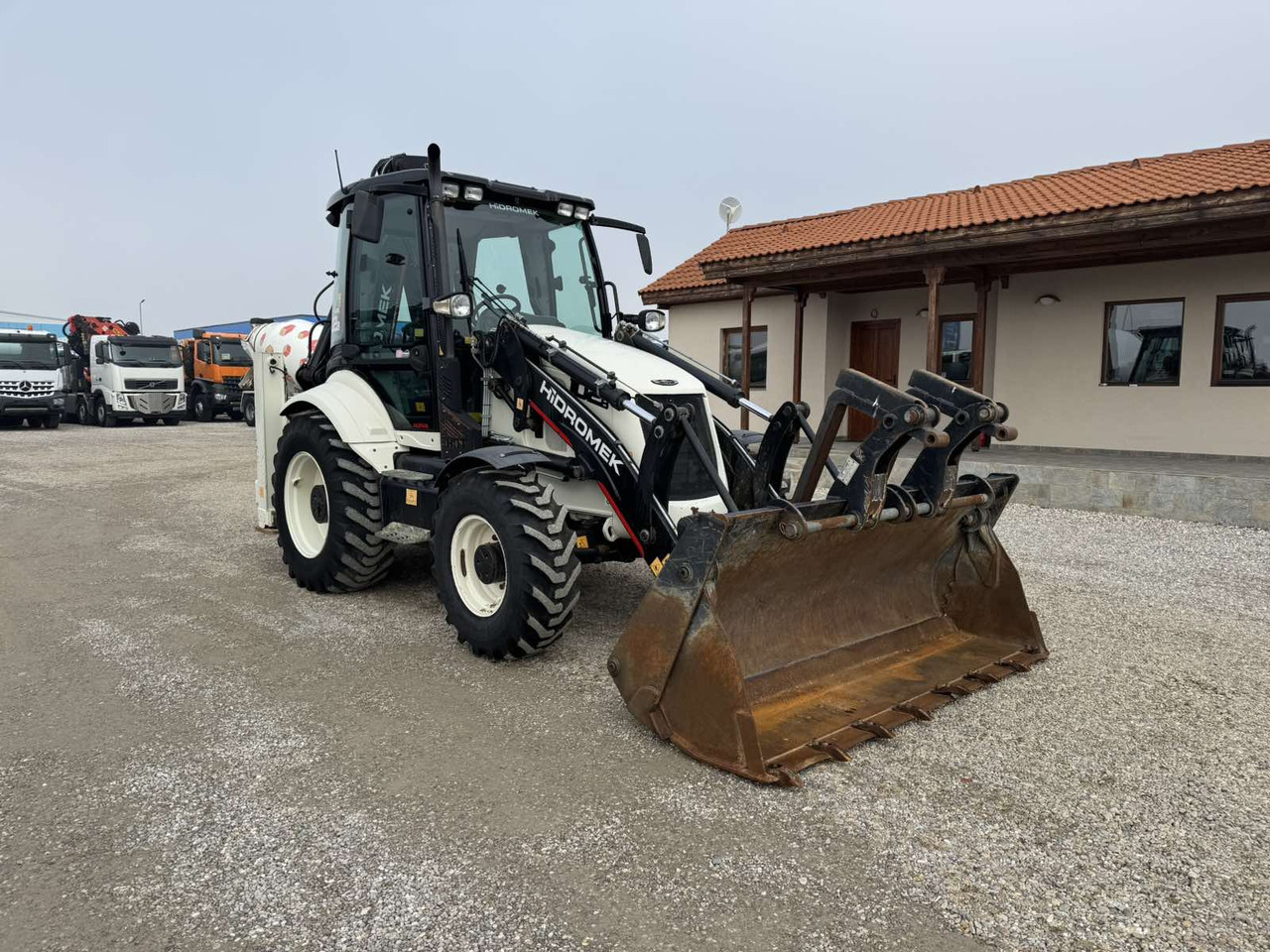 HIDROMEK HMK102B - Backhoe loader: picture 1 HIDROMEK HMK102B - Backhoe loader: picture 1