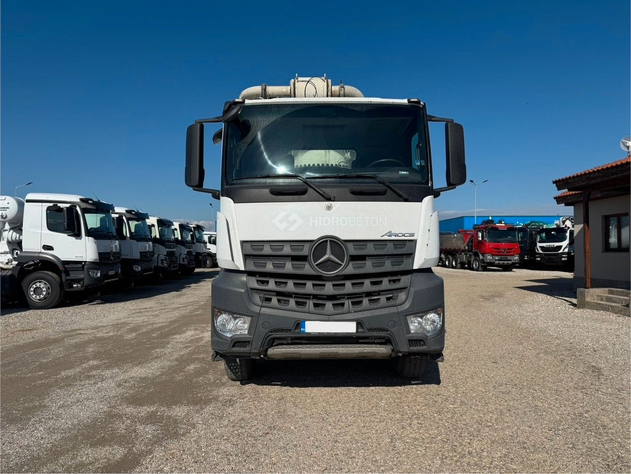 Mercedes-Benz AROCS 3743 PUTZMEISTER M47-5 - Concrete pump truck: picture 2 Mercedes-Benz AROCS 3743 PUTZMEISTER M47-5 - Concrete pump truck: picture 2