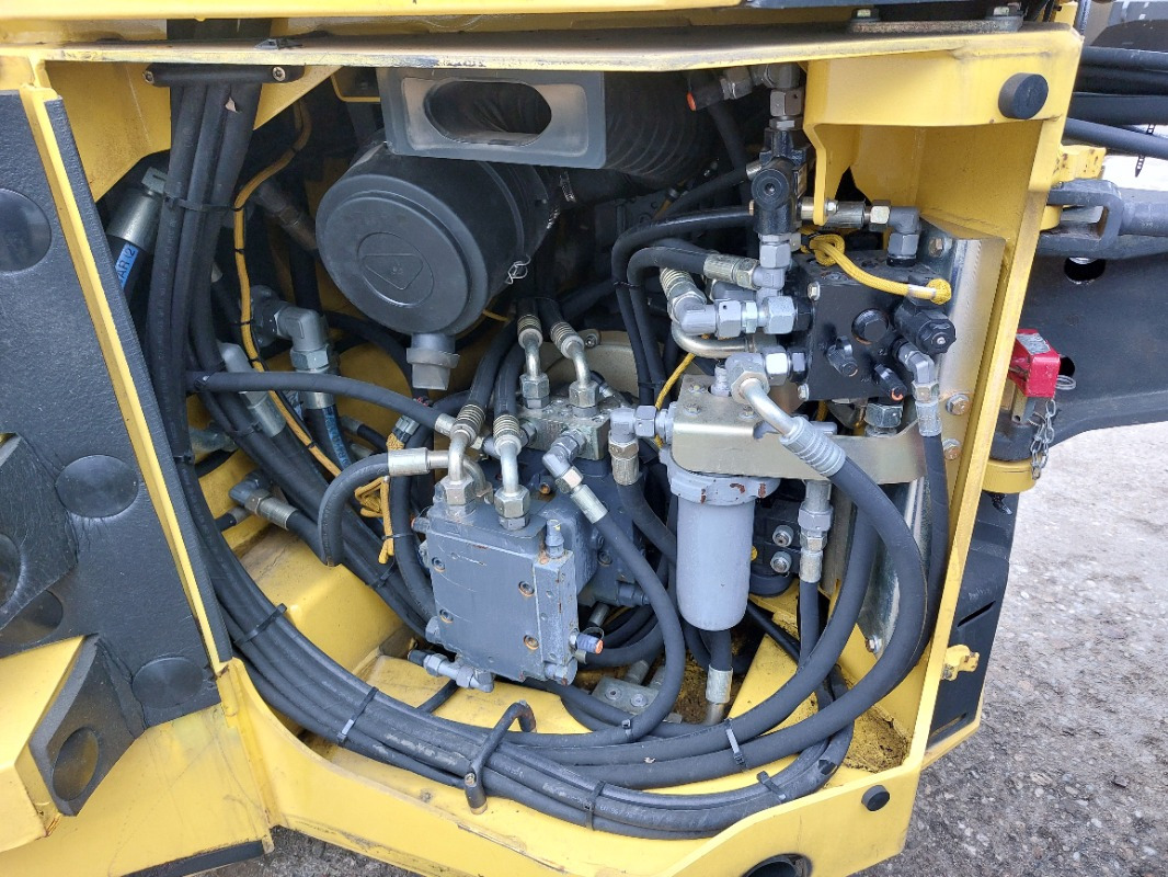 BOMAG DE BW 151 AD-4 AM Tier 3 - Roller: picture 5 BOMAG DE BW 151 AD-4 AM Tier 3 - Roller: picture 5