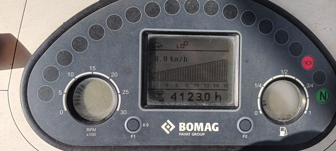 BOMAG IT BF 300 P-2 S340-2 TV Stage IIIb/Tier 4f - Asphalt paver: picture 4 BOMAG IT BF 300 P-2 S340-2 TV Stage IIIb/Tier 4f - Asphalt paver: picture 4