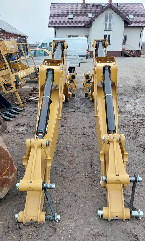 Nowe oryginalne ramie do koparko-ładowarki CAT 432 428 444 - Boom for Construction machinery: picture 3 Nowe oryginalne ramie do koparko-ładowarki CAT 432 428 444 - Boom for Construction machinery: picture 3