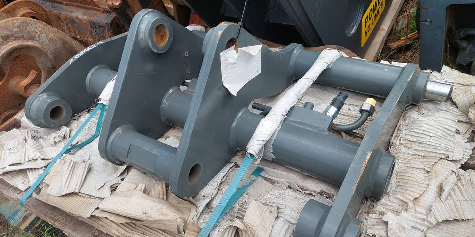 Nowe szybkozłącze do ładowarki kołowej - Quick coupler for Construction machinery: picture 3 Nowe szybkozłącze do ładowarki kołowej - Quick coupler for Construction machinery: picture 3