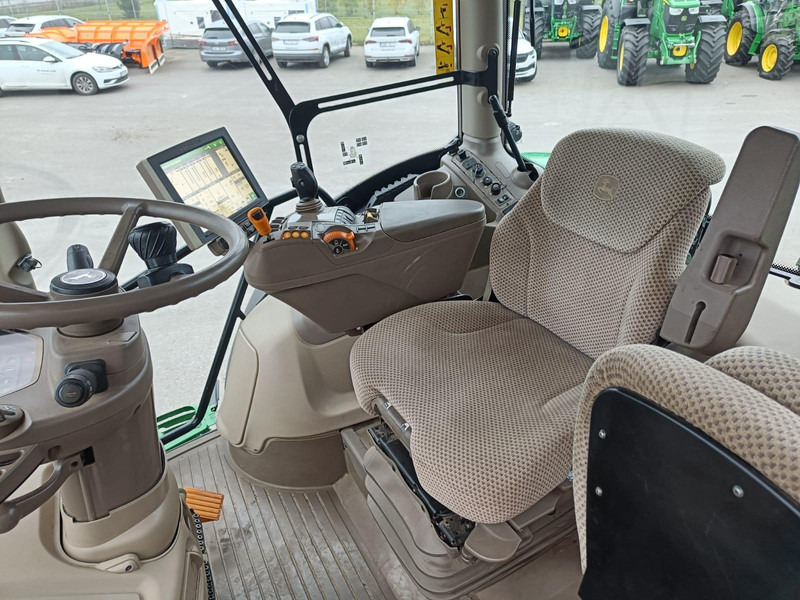 John Deere 6215R on lease John Deere 6215R: picture 12