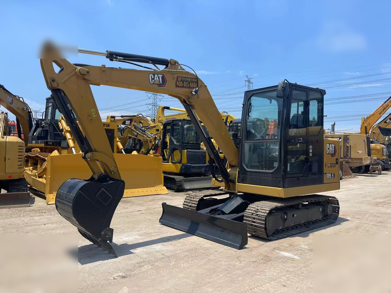 CATERPILLAR 305.5 - Mini excavator: picture 1 CATERPILLAR 305.5 - Mini excavator: picture 1